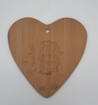 Herz Holzbrett „Mom“ - Lovelettering